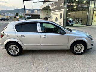 2008 Opel Astra 6-speed H Рестайлинг, серебристый, 470000 рублей, вид 2
