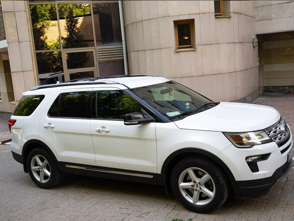 2018 Ford Explorer V Рестайлинг 2, белый, 2001000 рублей - вид 6