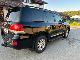2015 Toyota Land Cruiser 200 Series Рестайлинг 2, чёрный, 4850000 рублей, вид 3