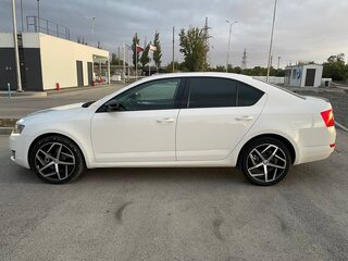 2013 Skoda Octavia III (A7), белый, 1375000 рублей, вид 2