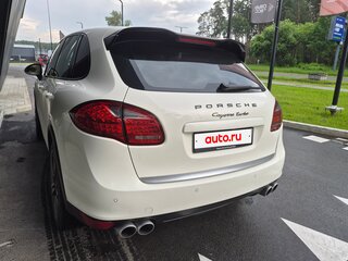 2011 Porsche Cayenne Turbo II (958), белый, 3000000 рублей, вид 5