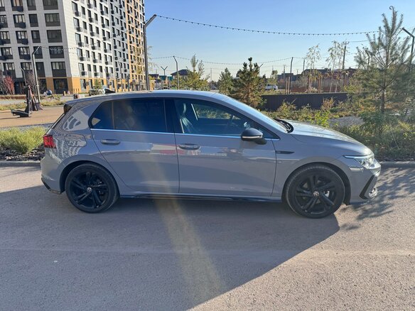 2022 Volkswagen Golf VIII, серый, 2730000 рублей - вид 6