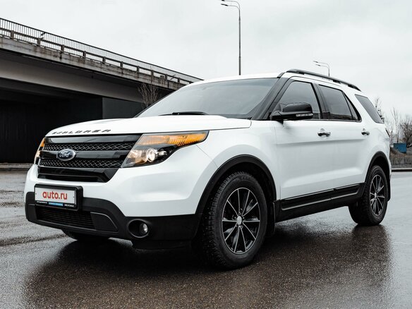 2014 Ford Explorer Sport V, белый, 2500000 рублей - вид 17