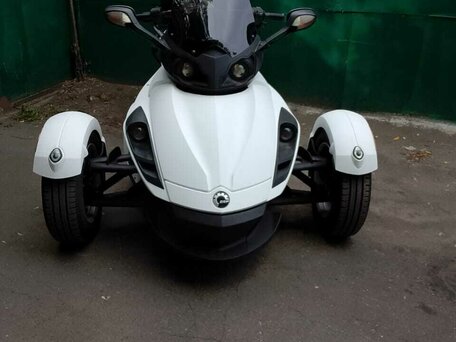 2009 BRP Can-Am Spyder, белый, 950000 рублей, вид 2
