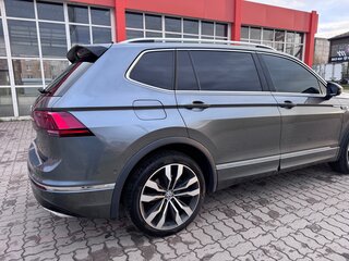 2019 Volkswagen Tiguan Allspace II, серый, 2800000 рублей, вид 3