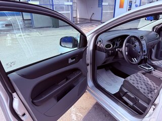 2008 Ford Focus II Рестайлинг, серебристый, 370000 рублей, вид 3