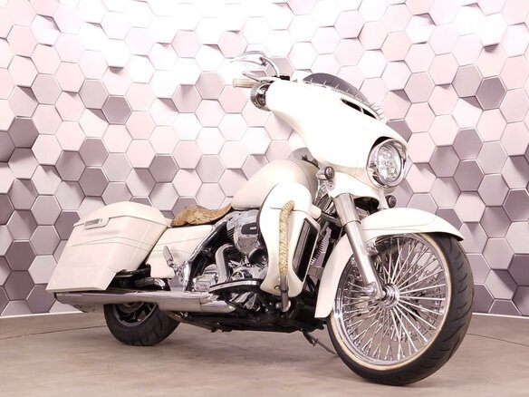 2015 Harley-Davidson Street Glide Special, белый, 1499000 рублей