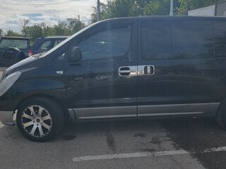 2012 Hyundai H-1 II, чёрный, 2000000 рублей, вид 3