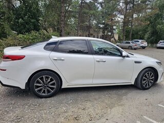 2018 Kia Optima IV Рестайлинг, белый, 1570000 рублей, вид 3