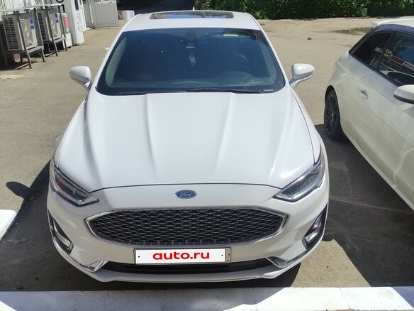2020 Ford Fusion (North America) II Рестайлинг, белый, 1500000 рублей