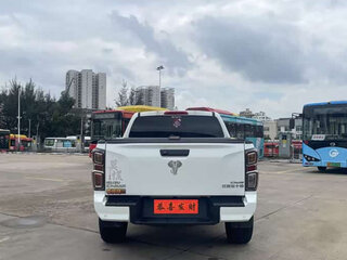 2023 Isuzu D-Max III, белый, 2500000 рублей, вид 5