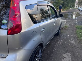 2010 Nissan Note I Рестайлинг, серебристый, 463000 рублей, вид 4