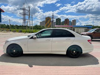 2010 Mercedes-Benz C-Класс 180 BlueEFFICIENCY III (W204), белый, 1200000 рублей, вид 3