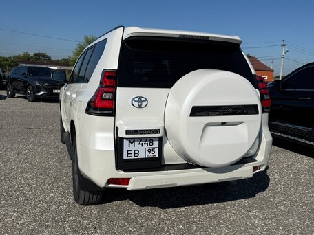 2020 Toyota Land Cruiser Prado 150 Series Рестайлинг 3, белый, 6240000 рублей, вид 5