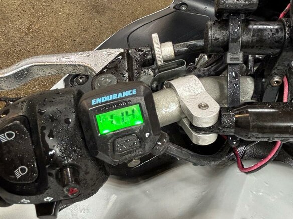 2011 Yamaha FZ8, белый, 620000 рублей - вид 10
