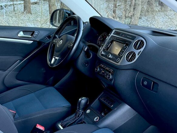 2013 Volkswagen Tiguan I Рестайлинг, белый, 1600000 рублей - вид 6