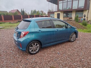 2013 Toyota Vitz III (XP130), голубой, 1300000 рублей, вид 5