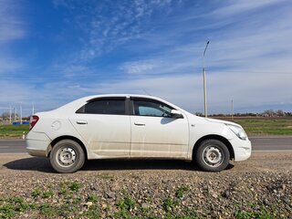 2013 Chevrolet Cobalt II, белый, 420000 рублей, вид 2