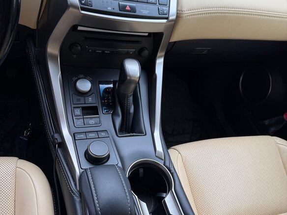 2015 Lexus NX 200t I, белый, 2700000 рублей - вид 15