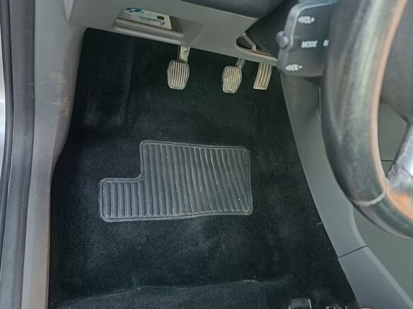 2009 Ford Focus II Рестайлинг, серебристый, 500000 рублей - вид 8