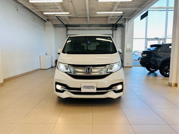 2016 Honda Stepwgn V, белый - вид 9