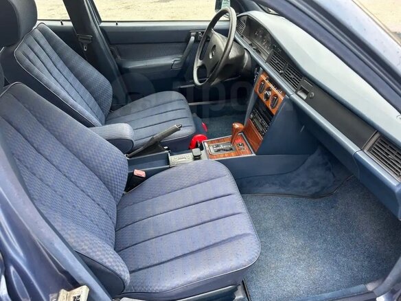 1993 Mercedes-Benz 190 (W201), синий, 1100000 рублей - вид 21
