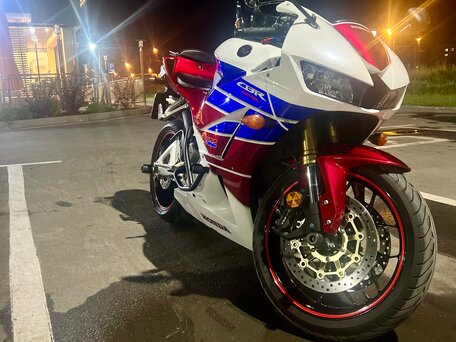 2014 Honda CBR 600RR, белый, 950000 рублей, вид 1