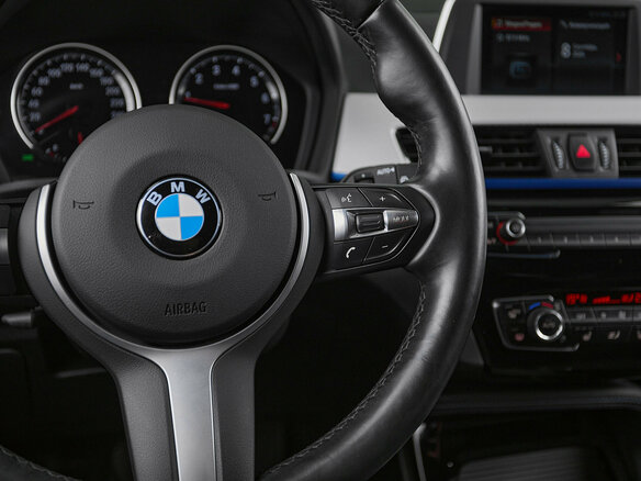 2019 BMW X1 20i xDrive II (F48), чёрный - вид 8