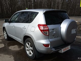 2011 Toyota RAV4 III (XA30) Рестайлинг, серебристый, 1400000 рублей, вид 3