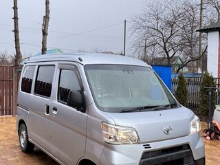 2018 Toyota Pixis Van I Рестайлинг, серый, 900000 рублей, вид 1