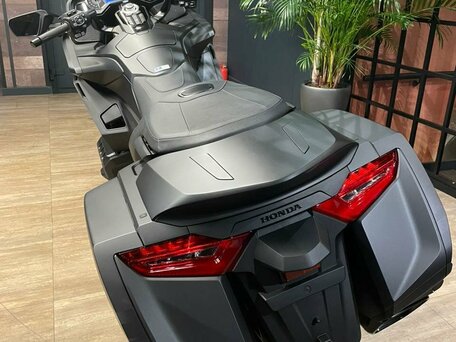 2026 Honda GL 1800 Gold Wing, чёрный, 3850000 рублей, вид 5