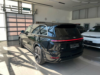 2025 Li Auto (Lixiang) L9 52.3 kWh I Рестайлинг, чёрный, 9990000 рублей, вид 4