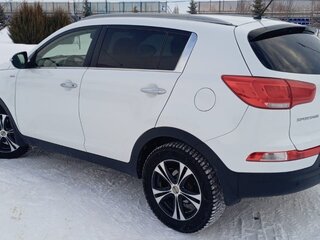 2014 Kia Sportage III Рестайлинг, белый, 1253000 рублей, вид 4