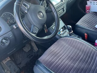 2013 Volkswagen Tiguan I Рестайлинг, серебристый, 950000 рублей, вид 3