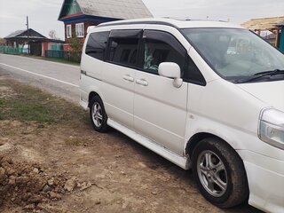 2002 Nissan Serena II (C24), белый, 950000 рублей, вид 3
