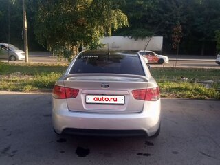 2009 Kia Cerato 4-speed II, серебристый, 800000 рублей, вид 3