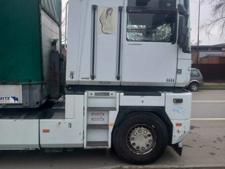 2004 Renault Magnum, белый, 1700000 рублей, вид 3