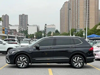 2023 Volkswagen Tiguan L II Рестайлинг (China Market), чёрный, 2084555 рублей, вид 5
