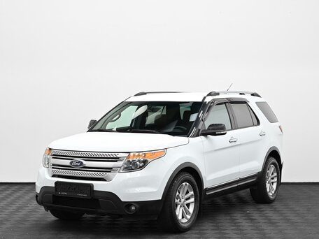 2015 Ford Explorer V, белый, 1749000 рублей, вид 3