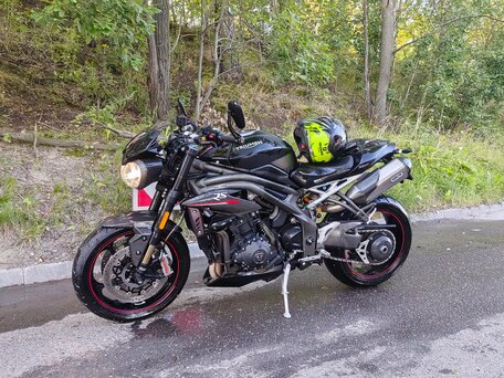 2019 Triumph Speed Triple, чёрный, 1200000 рублей, вид 3