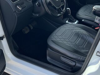 2016 Volkswagen Polo V Рестайлинг, белый, 1100000 рублей, вид 3