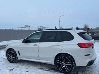 2019 BMW X5 30d IV (G05/G18), белый, 7000000 рублей, вид 3