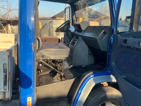 2000 Mercedes-Benz Vario, синий, 1100000 рублей, вид 2