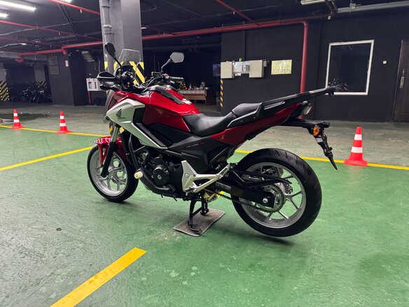 2016 Honda NC 750X, красный, 850000 рублей - вид 7