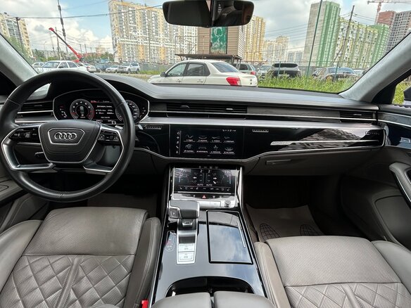2021 Audi A8 Long 55 TFSI IV (D5), серый, 7000000 рублей - вид 2