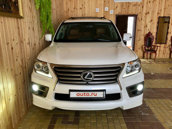 2013 Lexus LX 570 III Рестайлинг, белый - вид 2