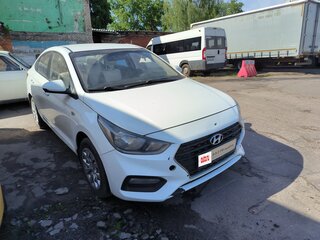 2017 Hyundai Solaris II, жёлтый, 620000 рублей, вид 3