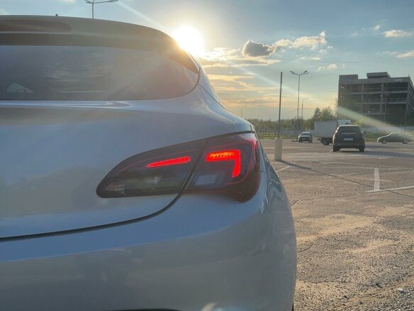 2012 Opel Astra GTC J Рестайлинг, белый, 750000 рублей - вид 6