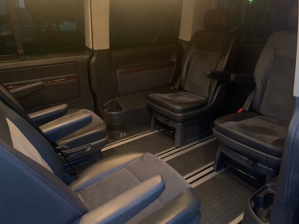 2011 Volkswagen Multivan T5 Рестайлинг, чёрный - вид 15