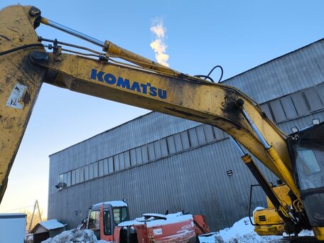 2010 Komatsu PC200-7, жёлтый, 1800000 рублей, вид 3